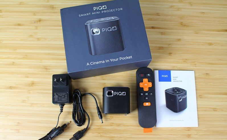 PIQO Smart Mini Projector Review and unboxing : best mini projector for travel