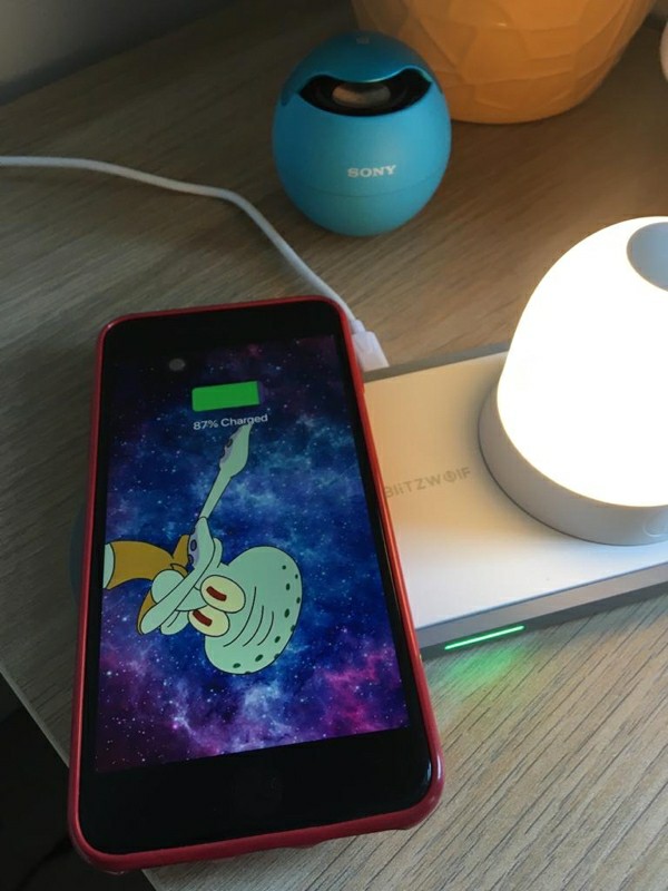 BlitzWolf BW-LT26 LED Light with 10W Qi Wireless Charger Review