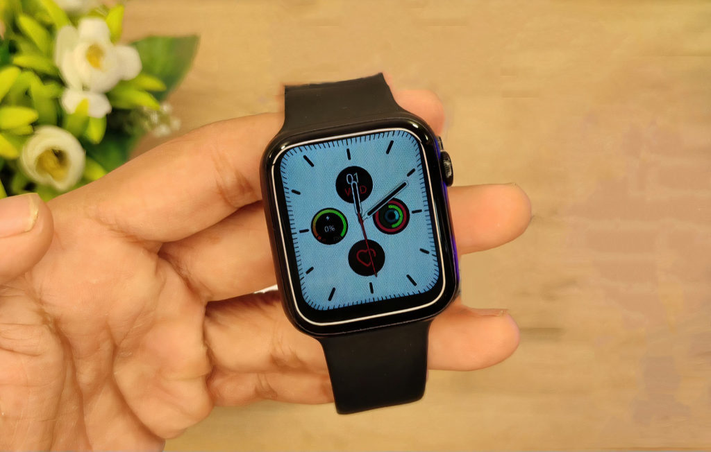 IWO 15 Smartwatch Review