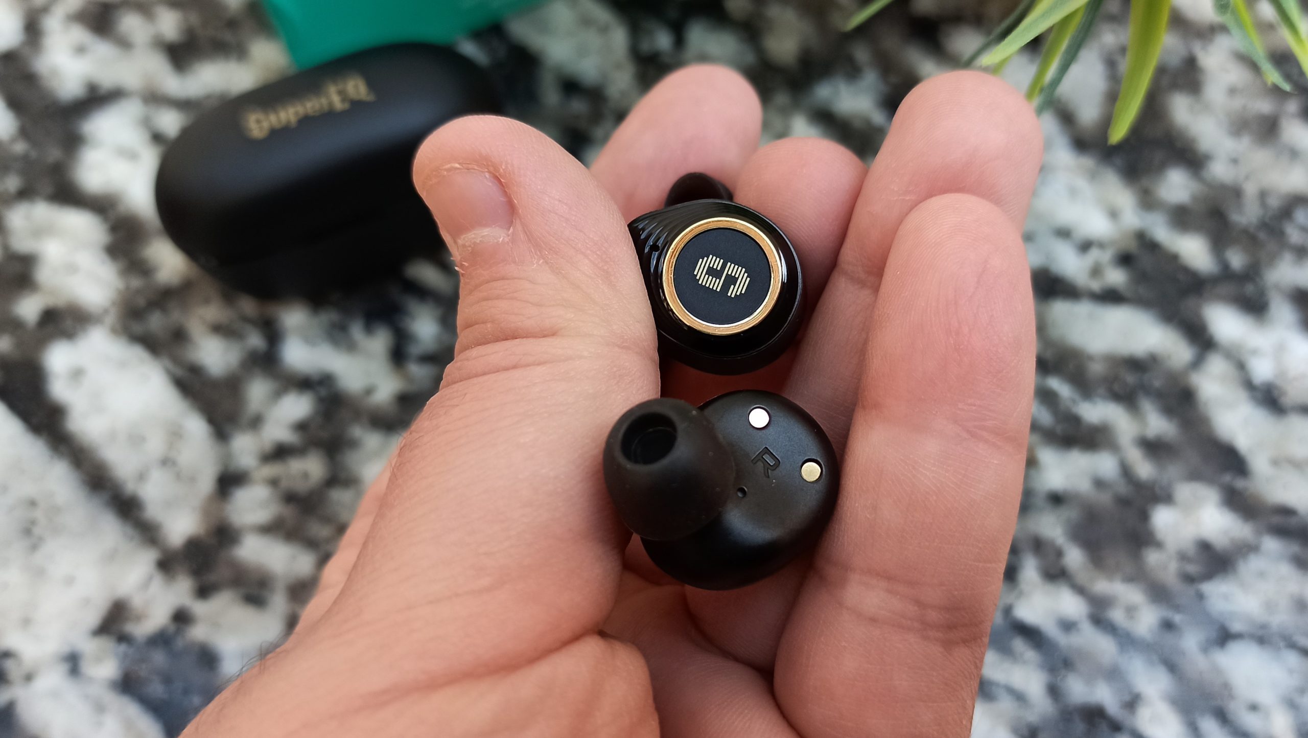 SuperEQ Q2 Pro Earbuds Review