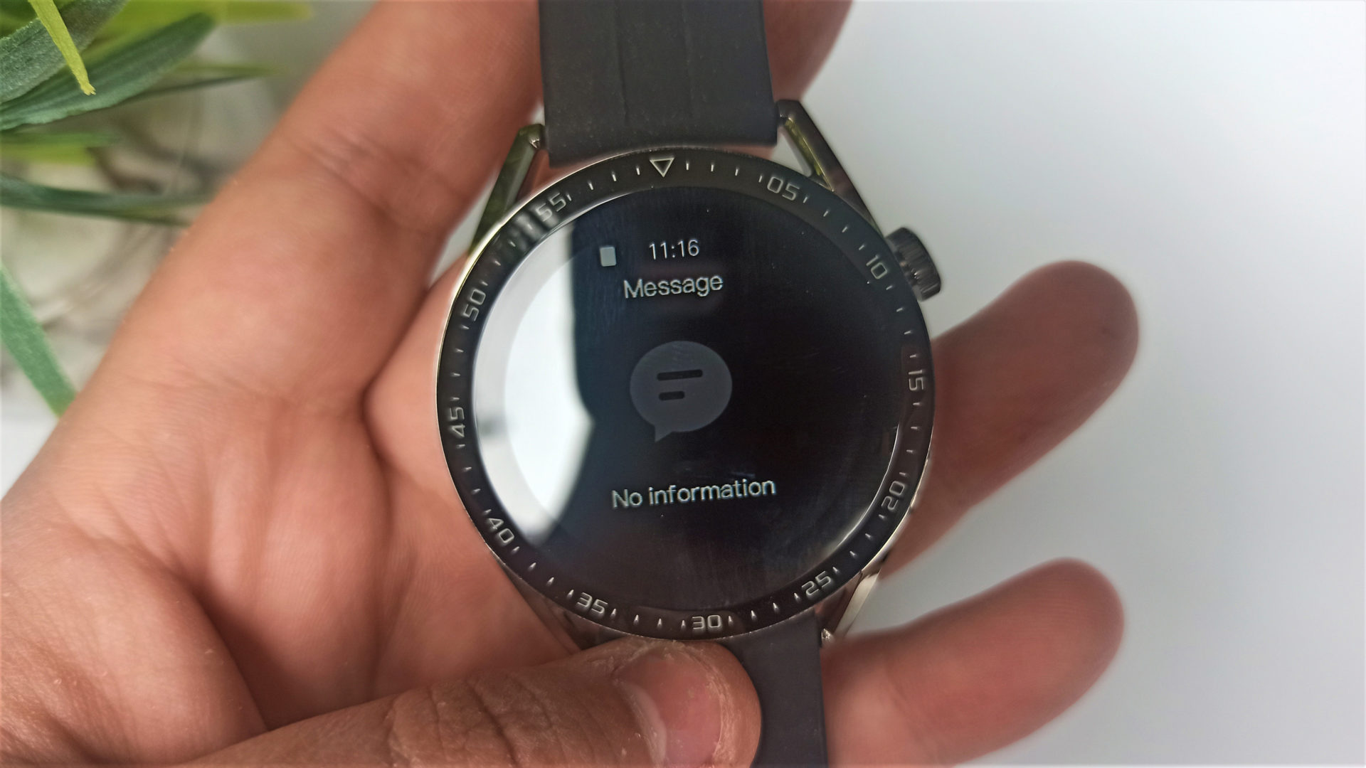 HW28 Smartwatch Review