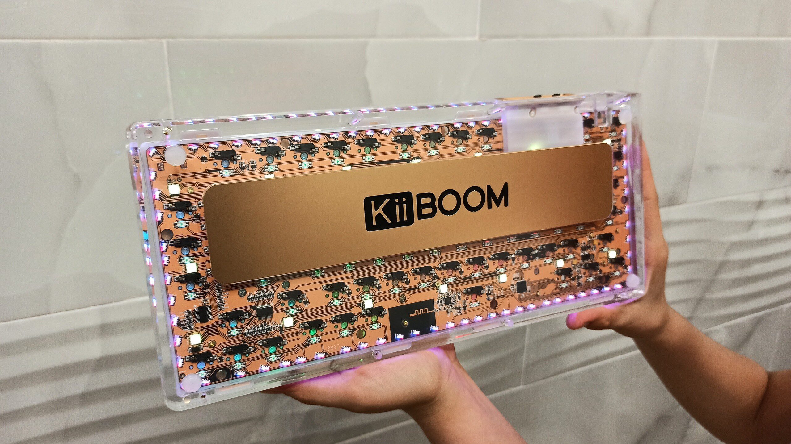 KiiBOOM Phantom 81 Review - Best Crystal Clear Keyboard For RGB Lover
