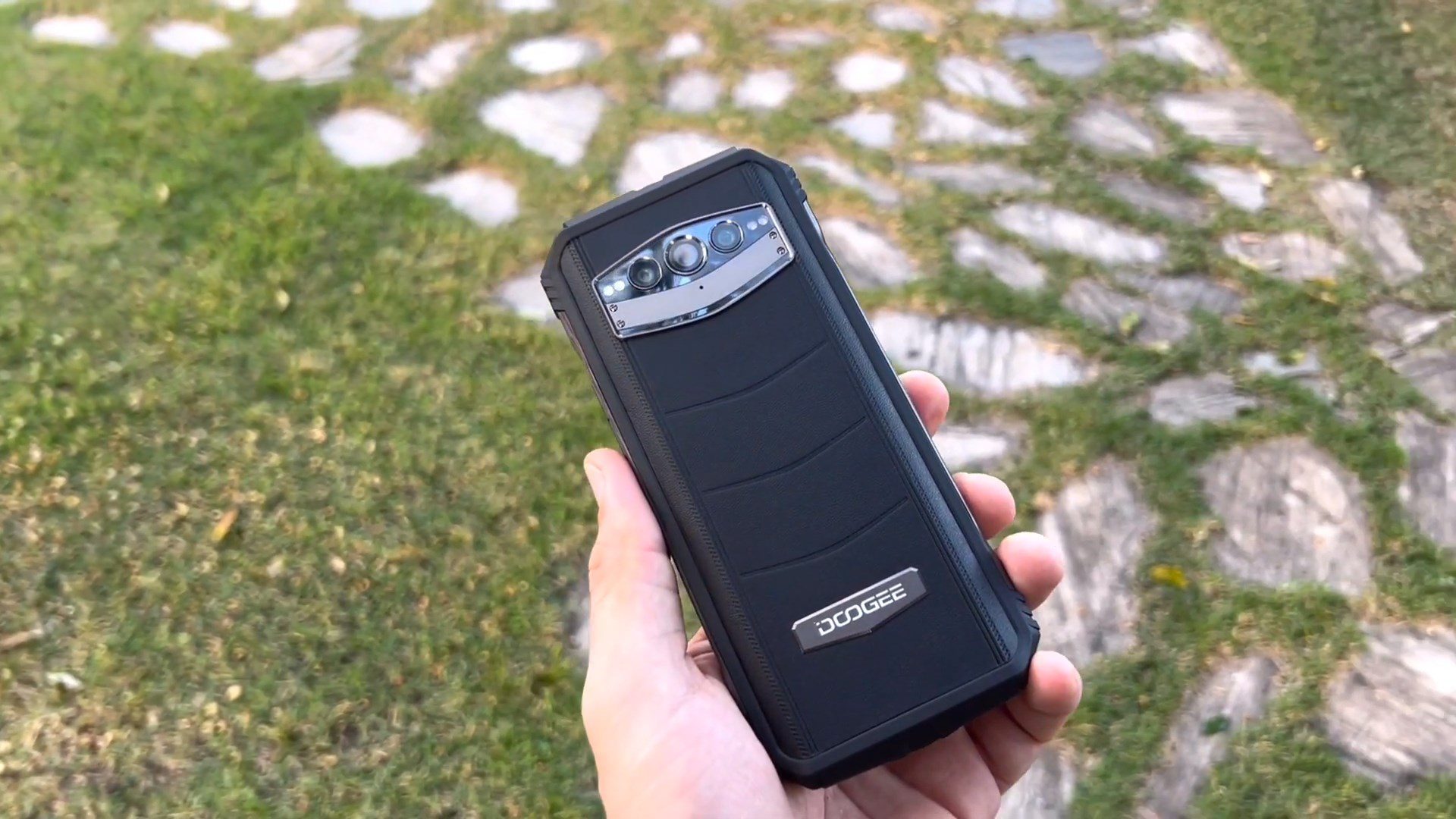Doogee V30 Rugged Phone Review