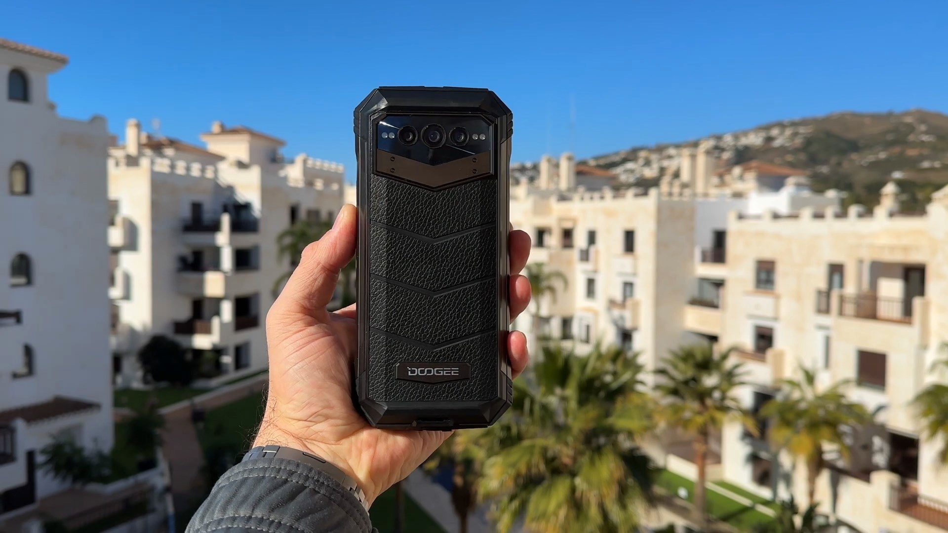 Doogee V Max Review - Most Powerful Flagship 5G Rugged Phone