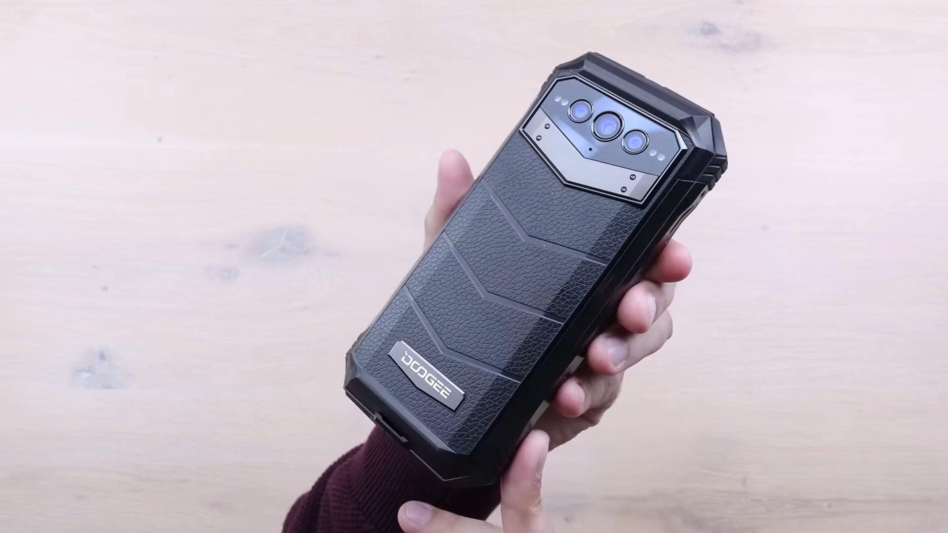 Doogee V Max Review - Most Powerful Flagship 5G Rugged Phone