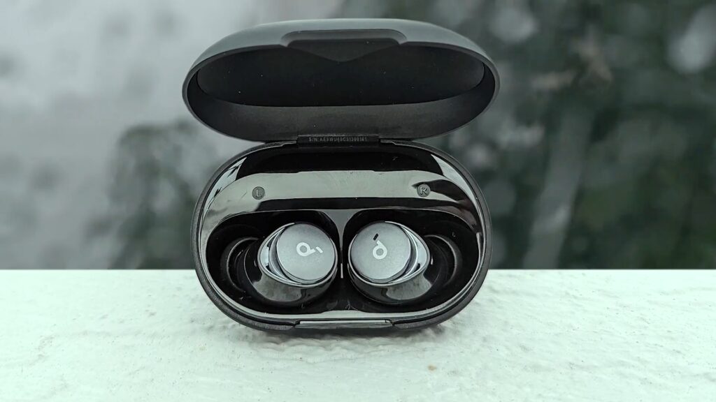 Top 5 Android Earbuds of 2023: Boost Your Smartphone Experience!