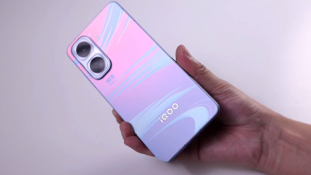 iQOO Neo 11 Review – The New Mid-Range Champ?