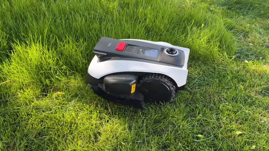 ECOVACS GOAT O1000 LiDAR PRO Review – The First Mower With An Integrated Trimmer
