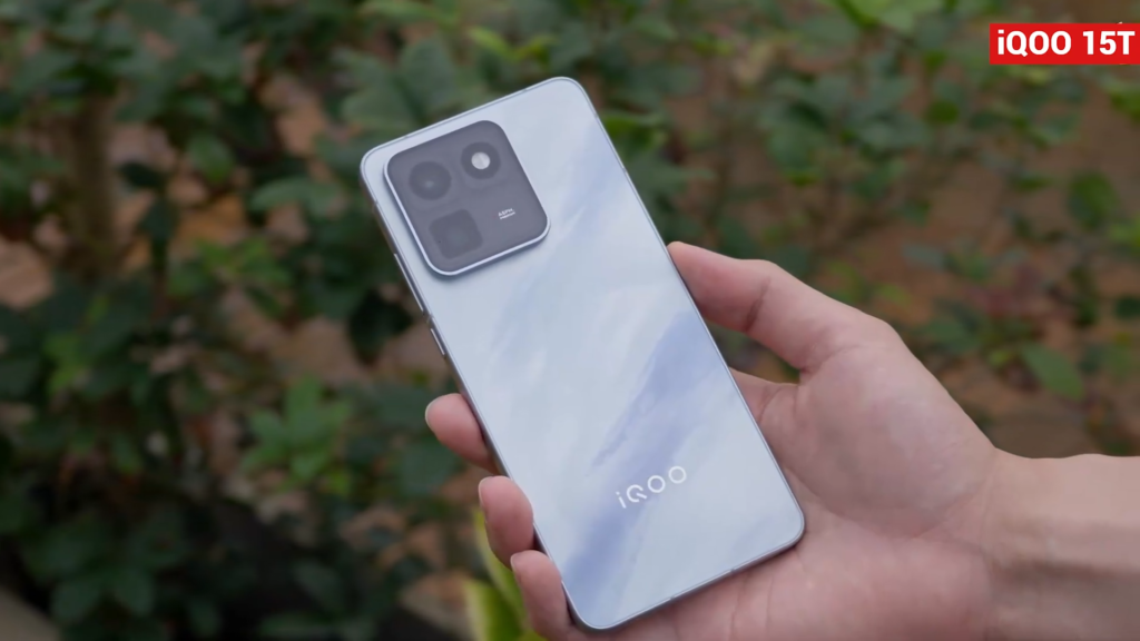 IQOO15T Review – New Flagship Killer with Dimensity 9500 Monster Edition IQOO15T Review – Standardizing 2K Displays and Massive Battery Life